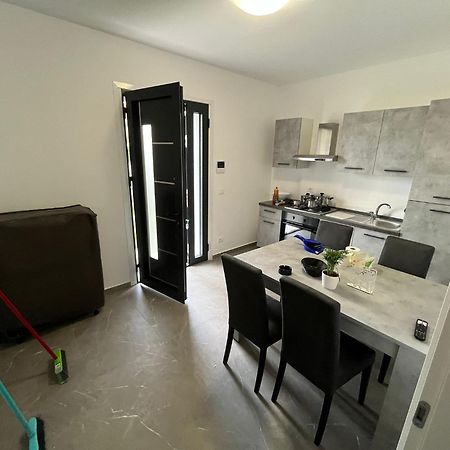 Villa Borghesi Suites Fronte Mare Rimini Extérieur photo