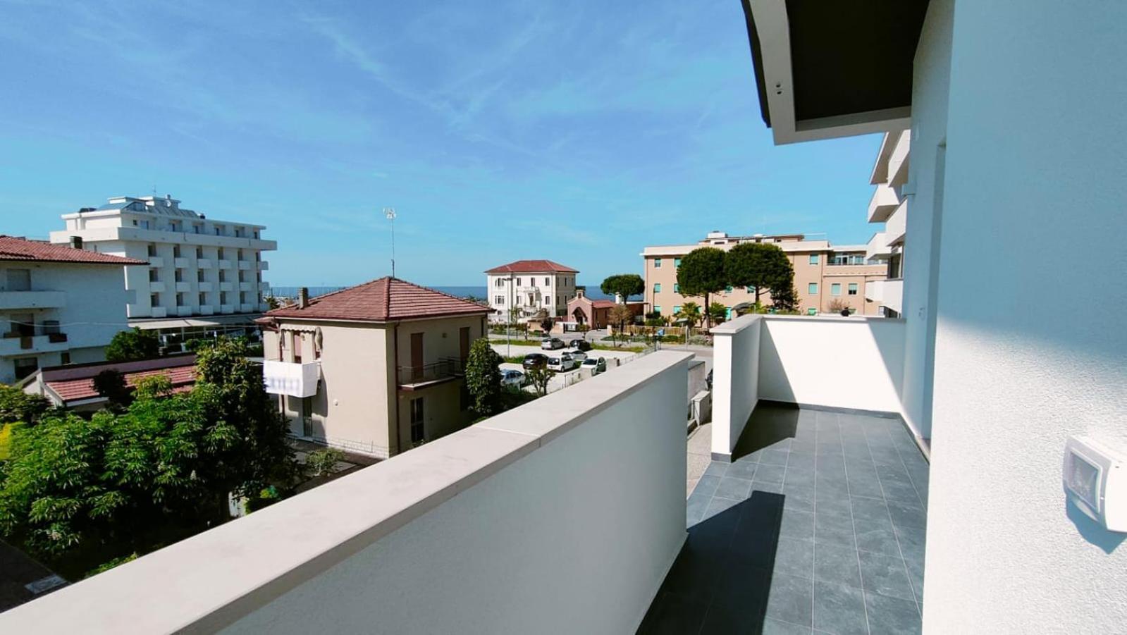 Villa Borghesi Suites Fronte Mare Rimini Extérieur photo