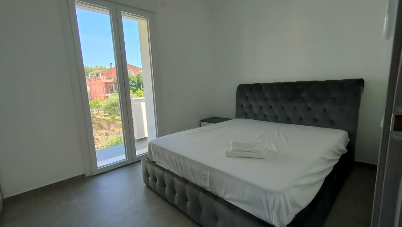 Villa Borghesi Suites Fronte Mare Rimini Extérieur photo