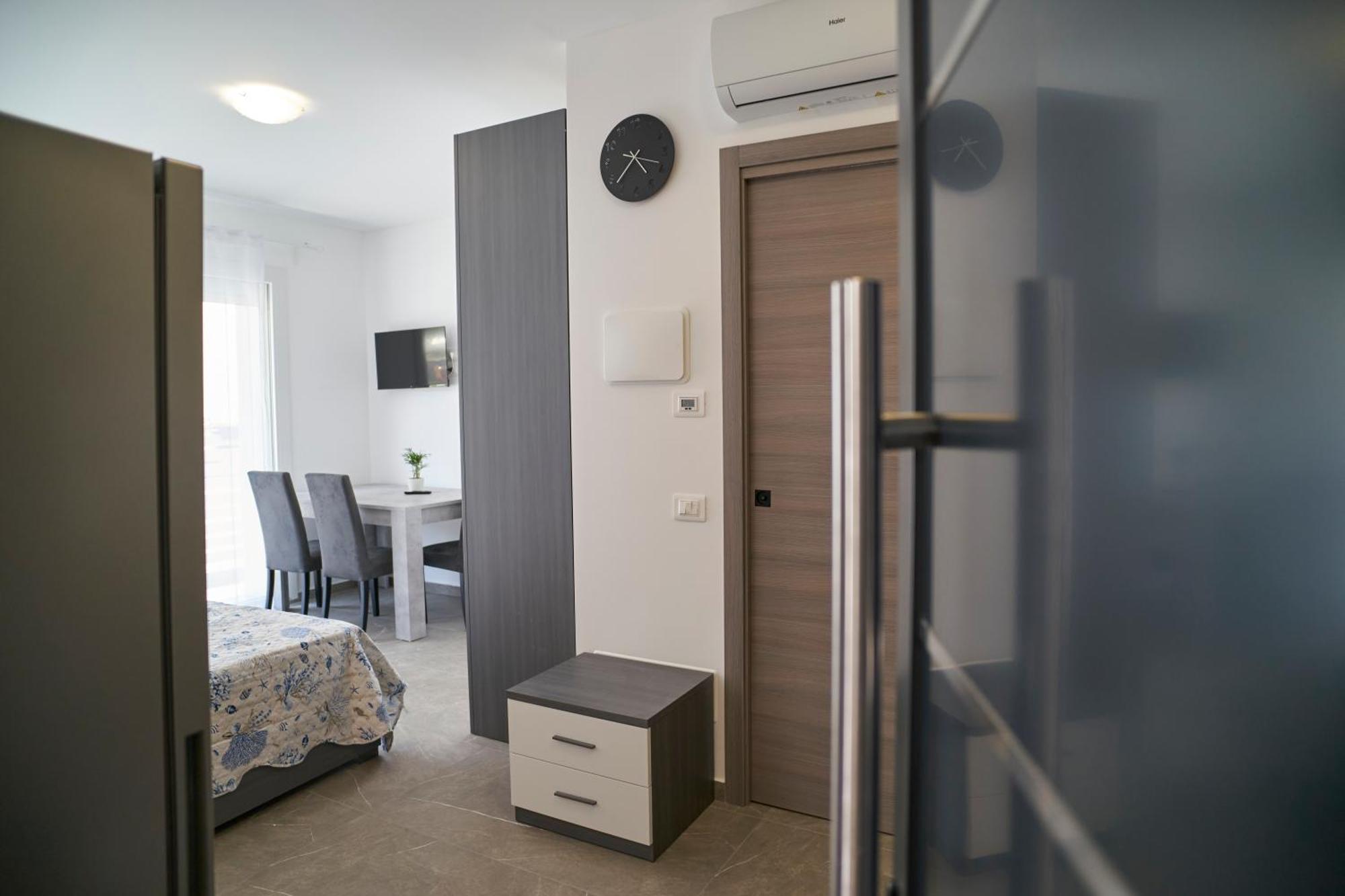 Villa Borghesi Suites Fronte Mare Rimini Extérieur photo