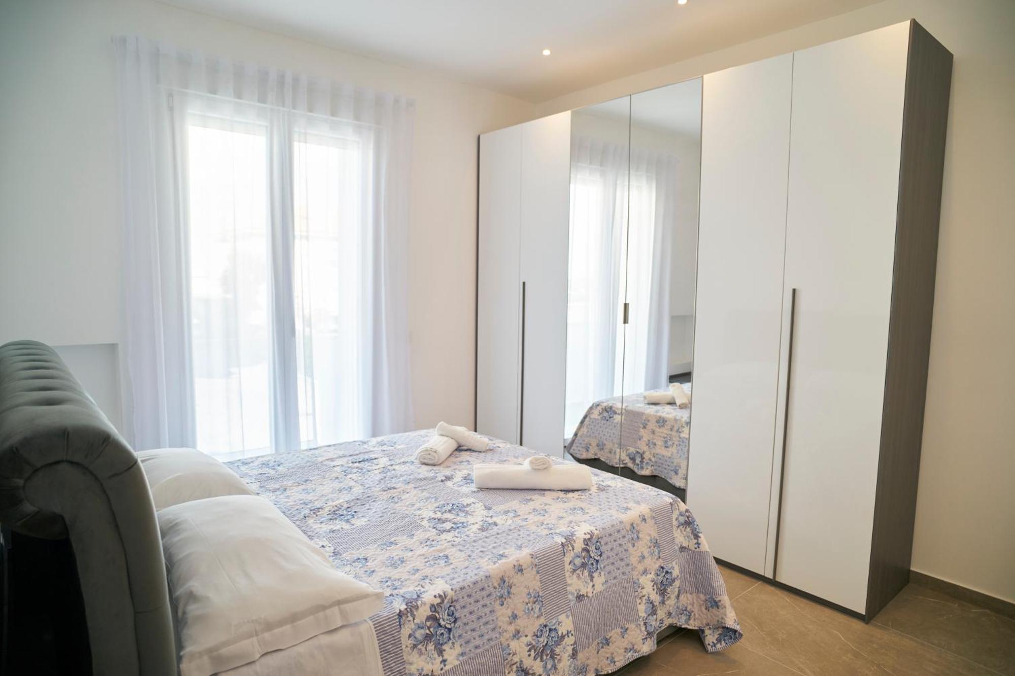 Villa Borghesi Suites Fronte Mare Rimini Extérieur photo