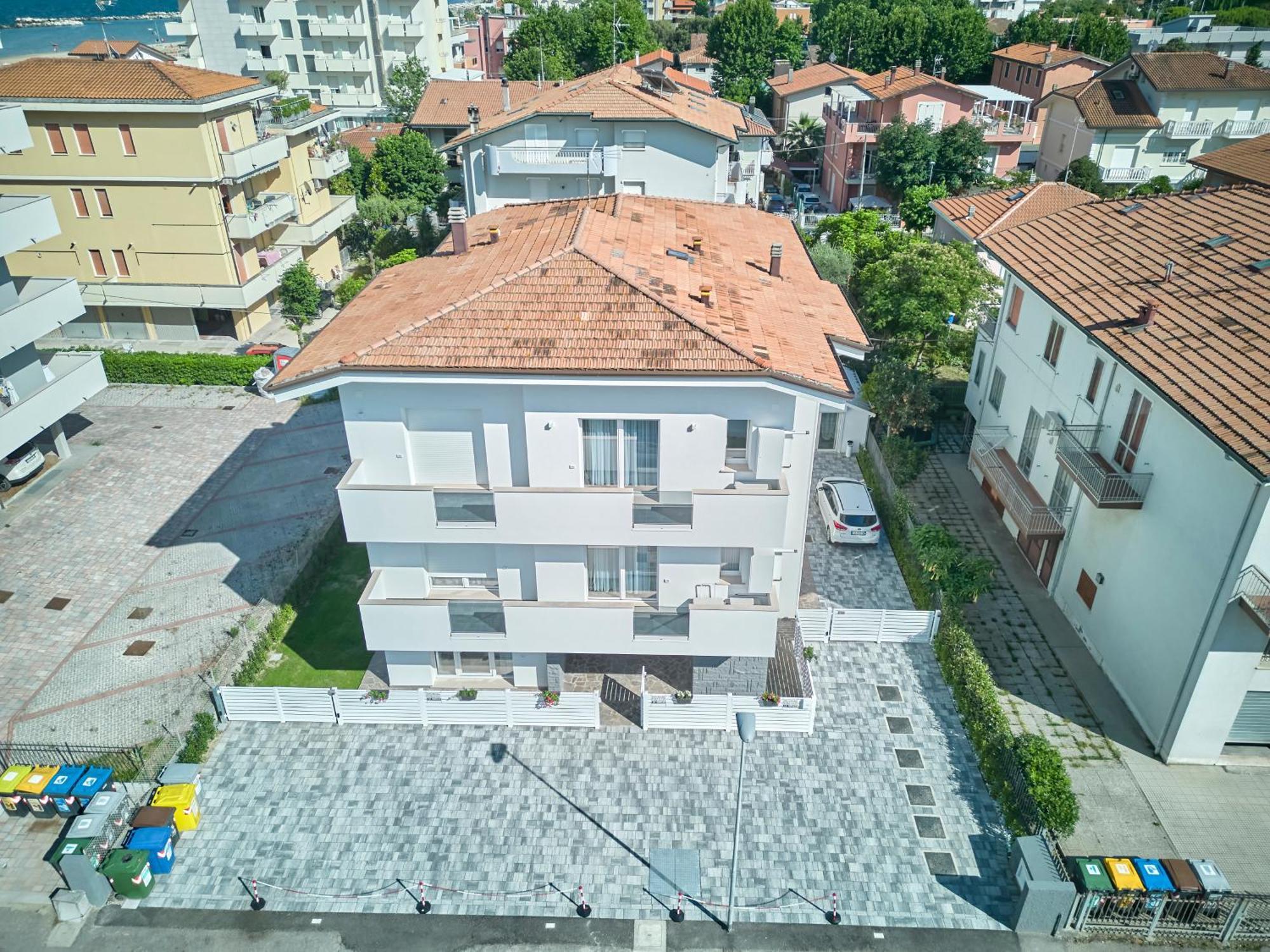 Villa Borghesi Suites Fronte Mare Rimini Extérieur photo