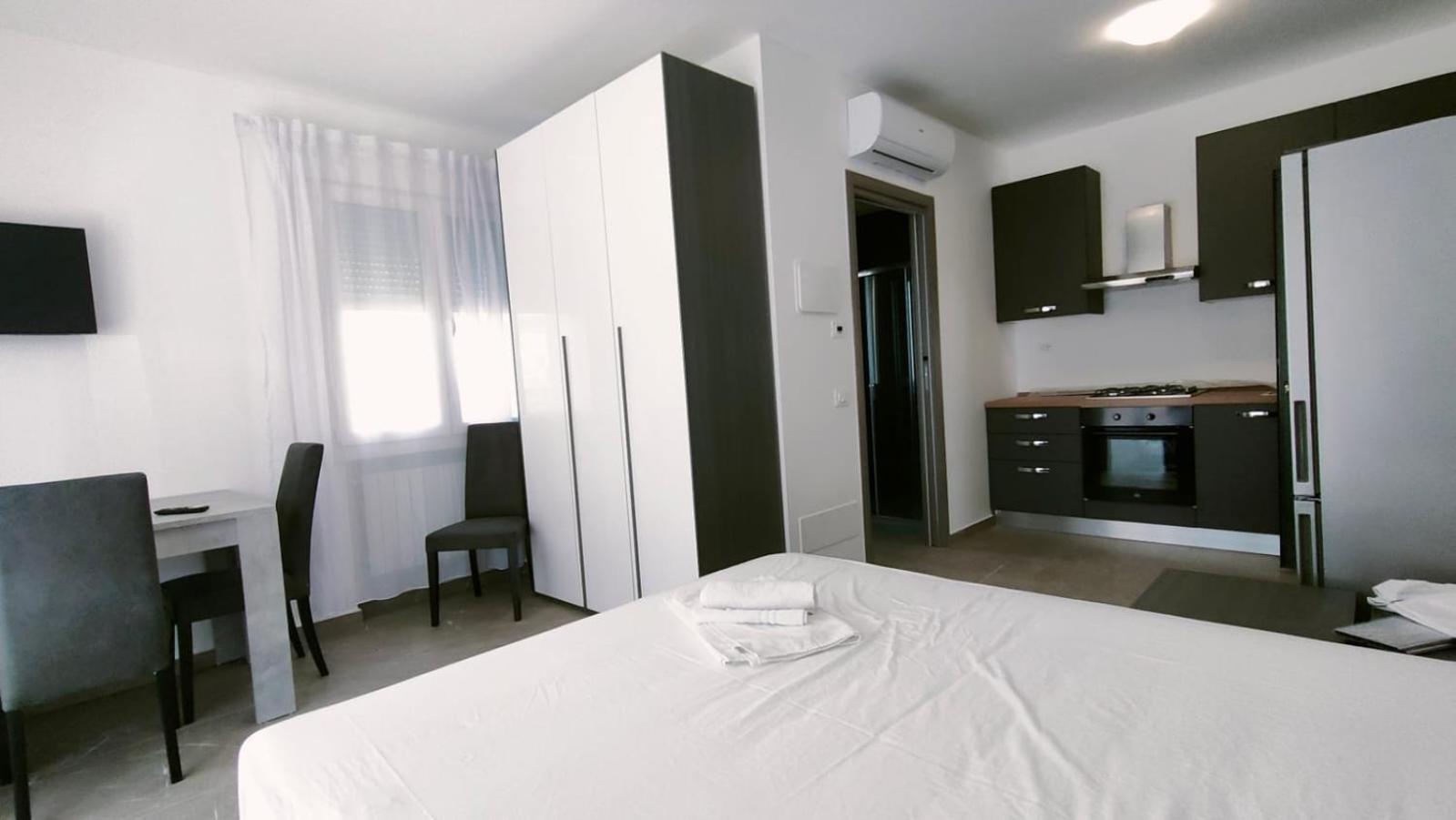 Villa Borghesi Suites Fronte Mare Rimini Extérieur photo